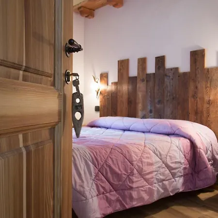 住宿加早餐酒店 Lo - Al Villaggio Di Rumiod 圣皮埃尔