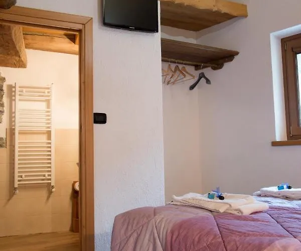 Lo - Al Villaggio Di Rumiod Bed & Breakfast